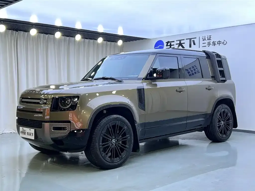 Land Rover Defender — фото 1