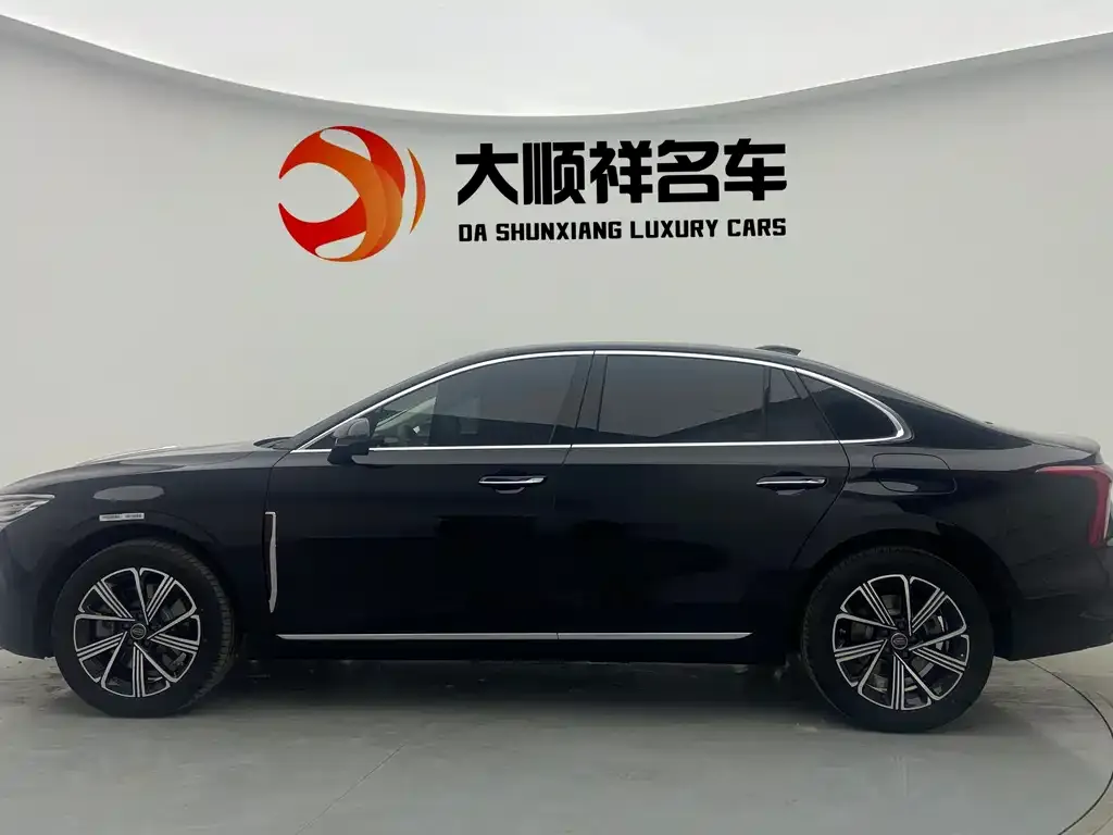 Hongqi H5 PHEV — фото 7