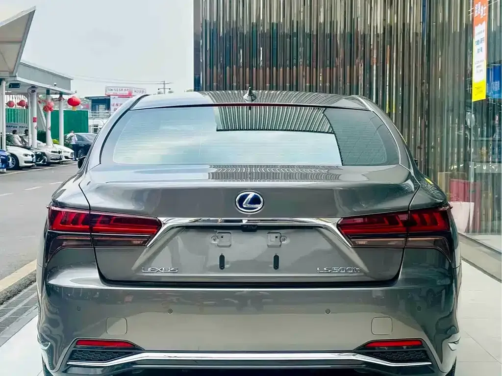 Lexus LS — фото 4
