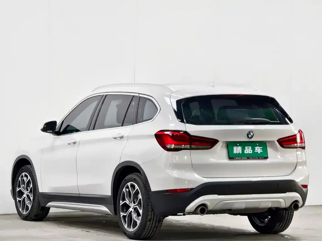 BMW X1 — фото 9