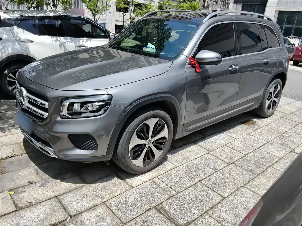 Mercedes-Benz GLB — фото 10