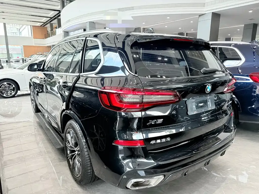 BMW X5 — фото 2