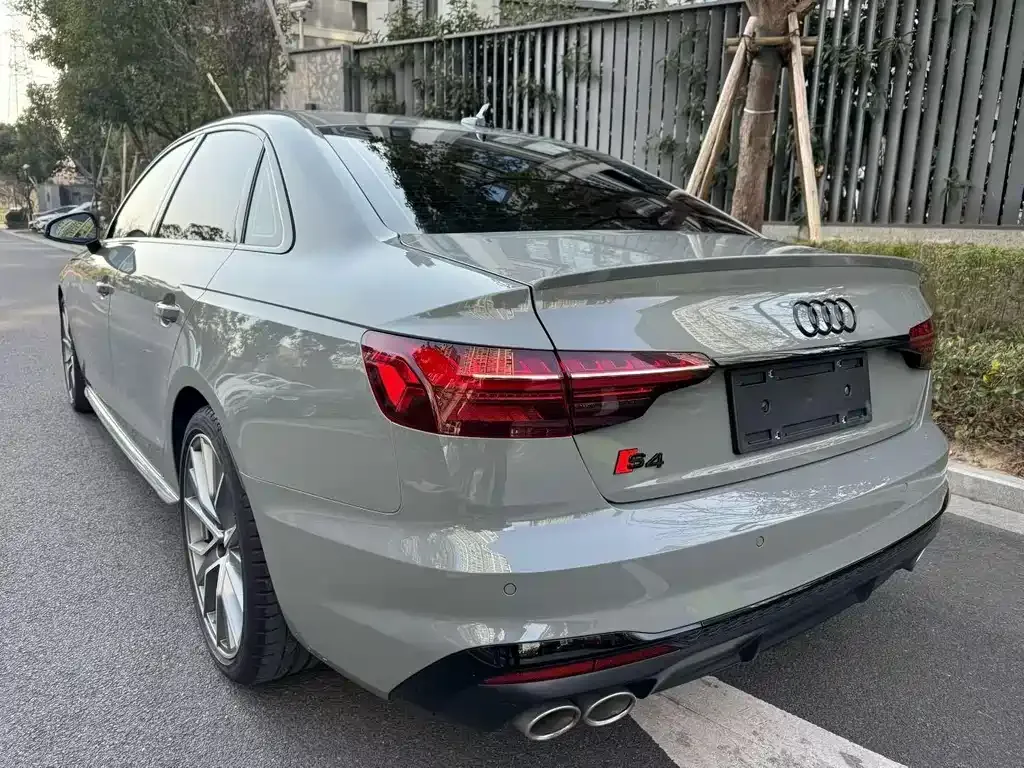 Audi S4 — фото 10