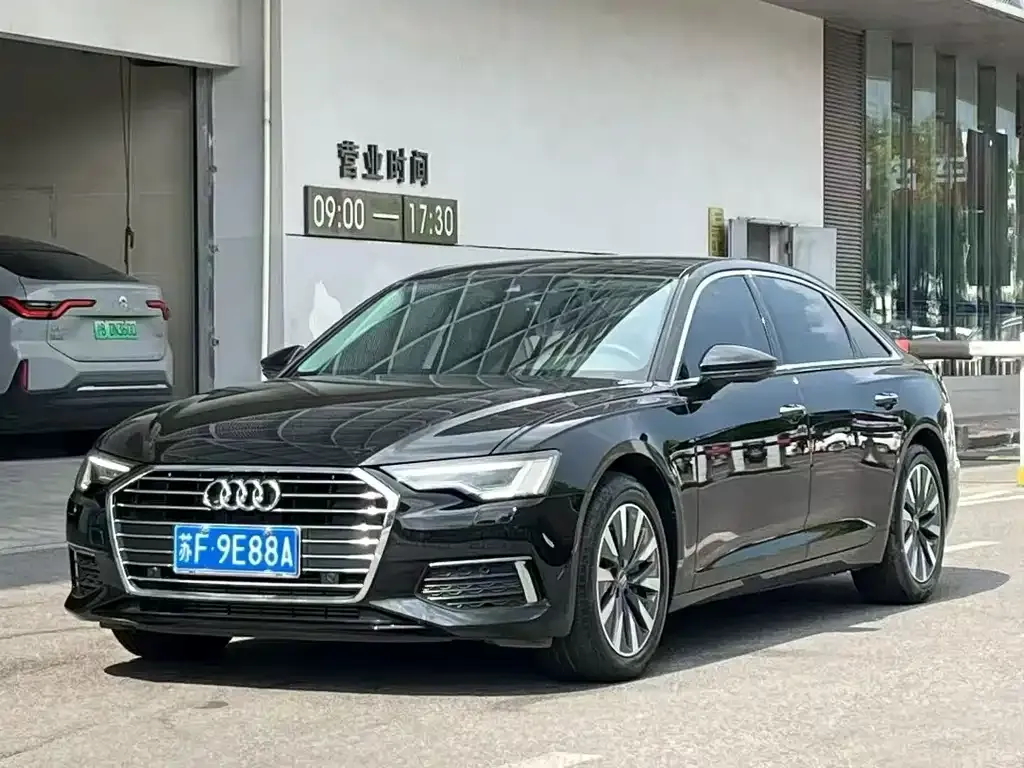 Audi A6L — фото 1