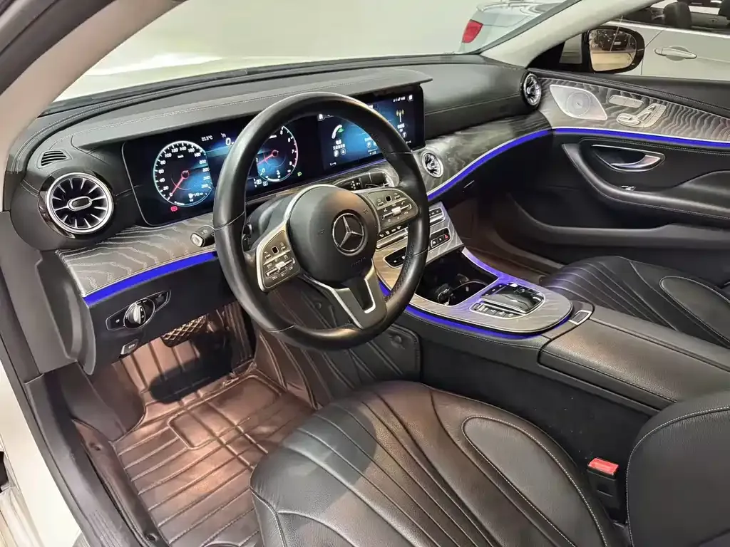 Mercedes-Benz CLS — фото 7
