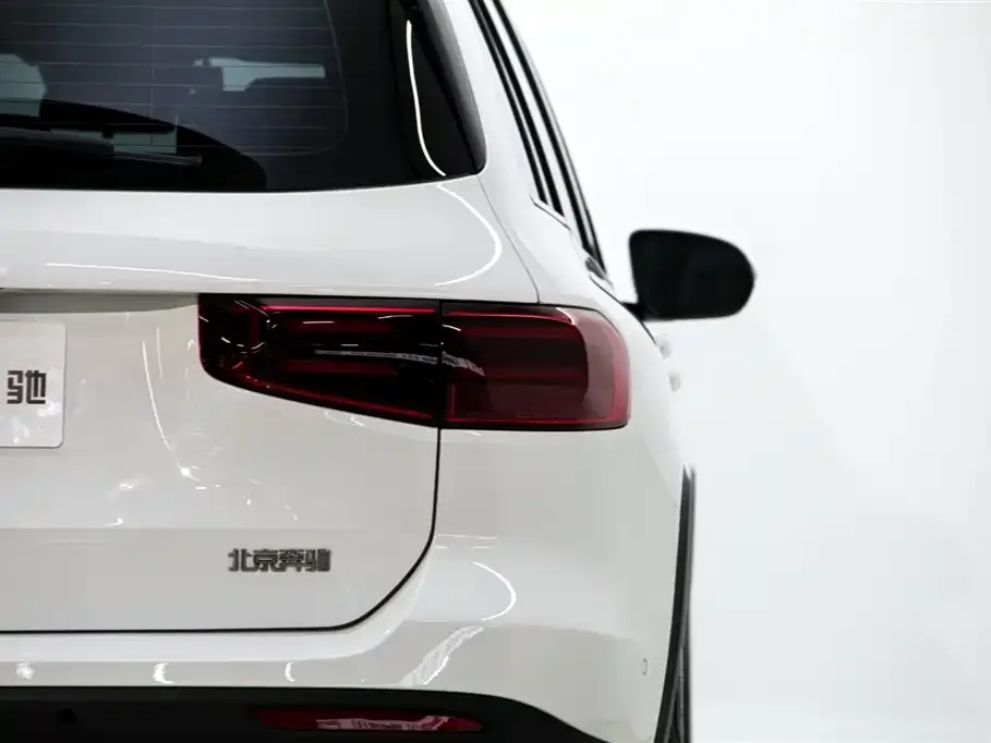 Mercedes-Benz GLB — фото 9