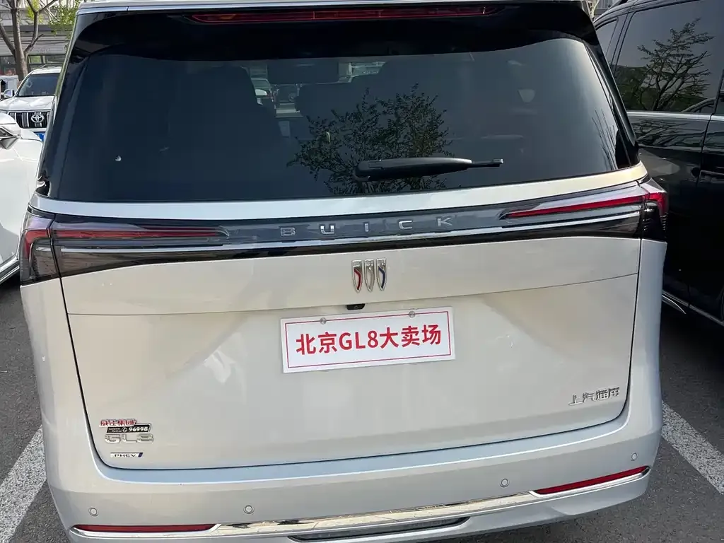 Buick GL8 Hybrid — фото 9