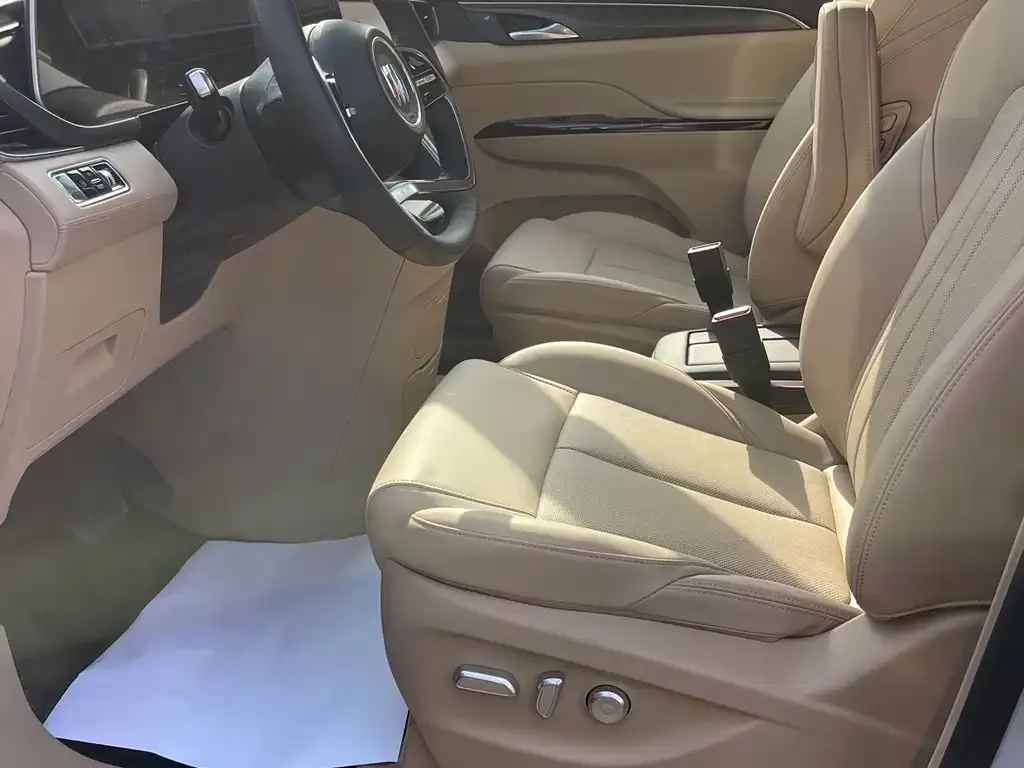 Buick GL8 Hybrid — фото 4