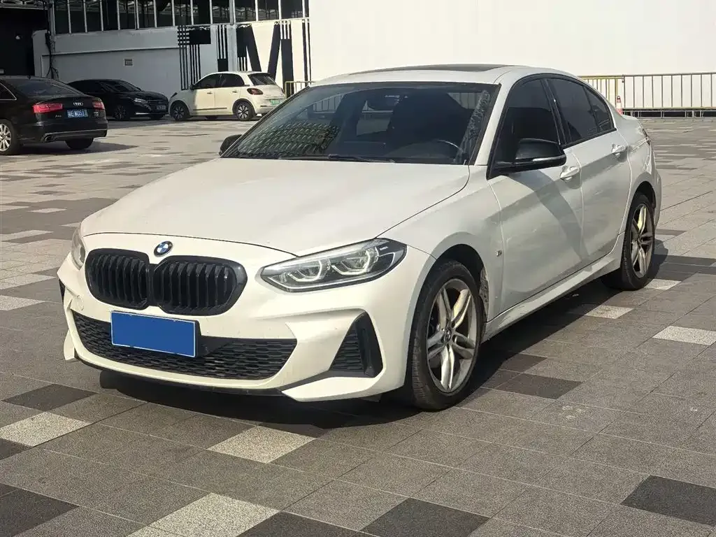 BMW 1 Series — фото 1