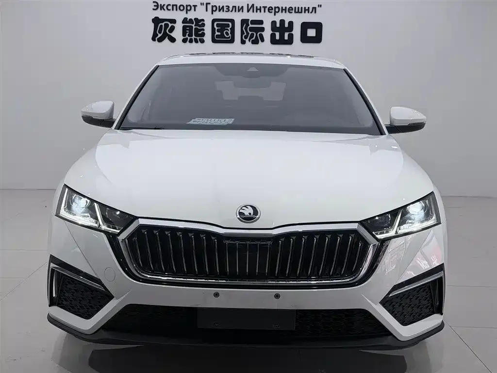 Skoda Octavia — фото 4