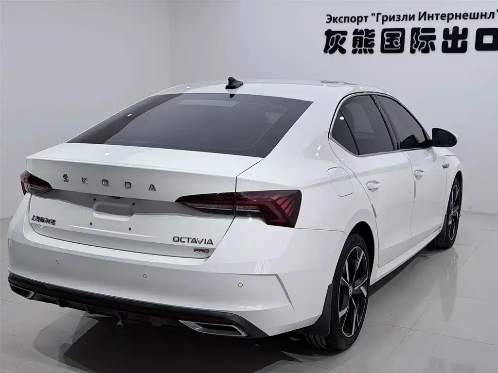 Skoda Octavia — фото 5