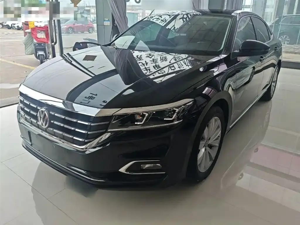 Volkswagen Passat — фото 1