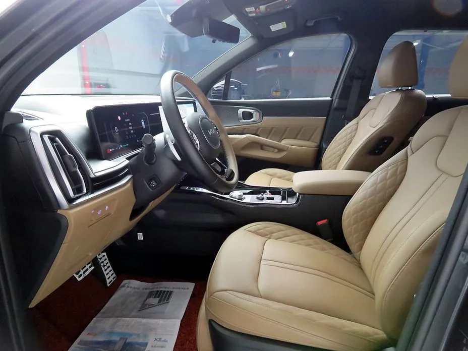 Kia Sorento — фото 10