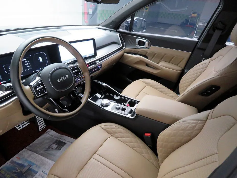 Kia Sorento — фото 8