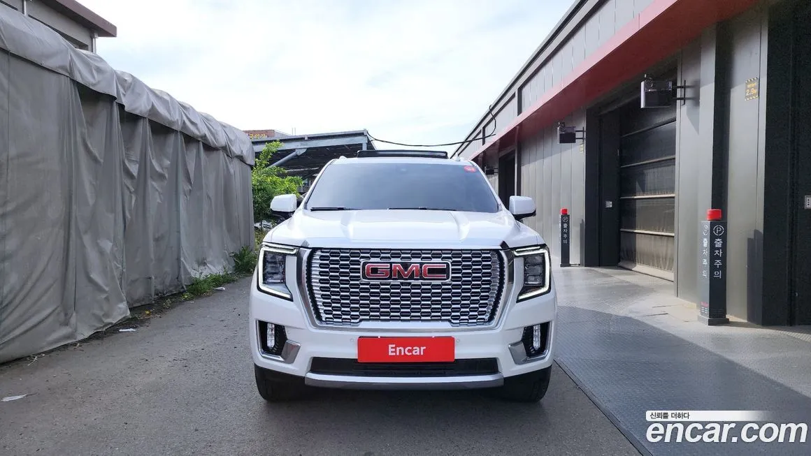 GMC Yukon — фото 8