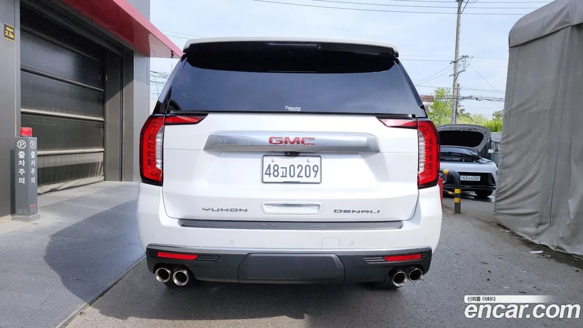 GMC Yukon — фото 5