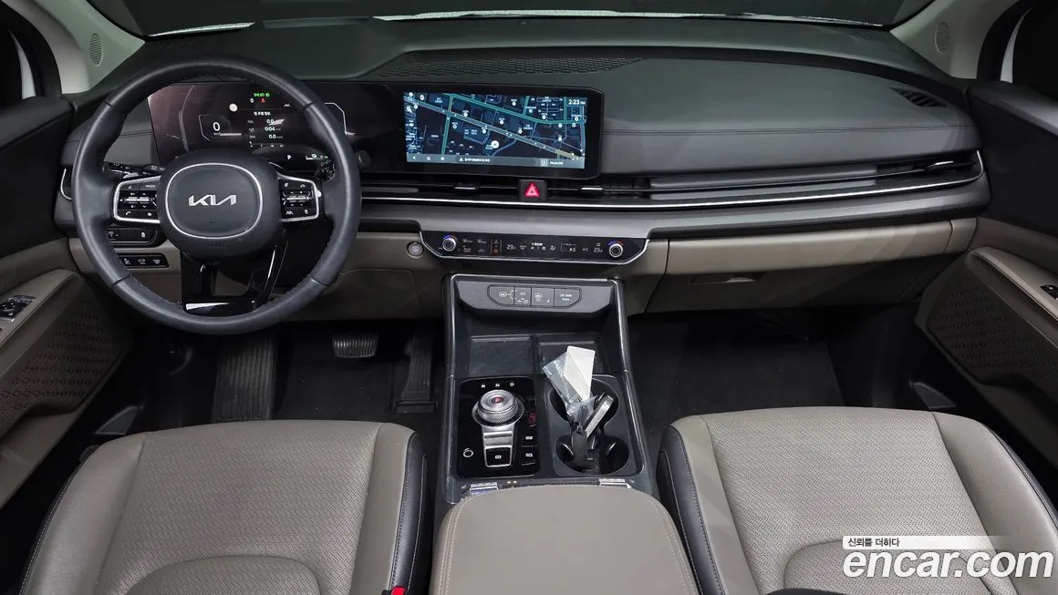 Kia Carnival — фото 10