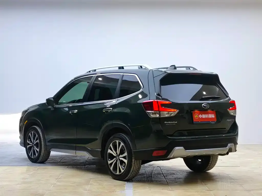 Subaru Forester — фото 4