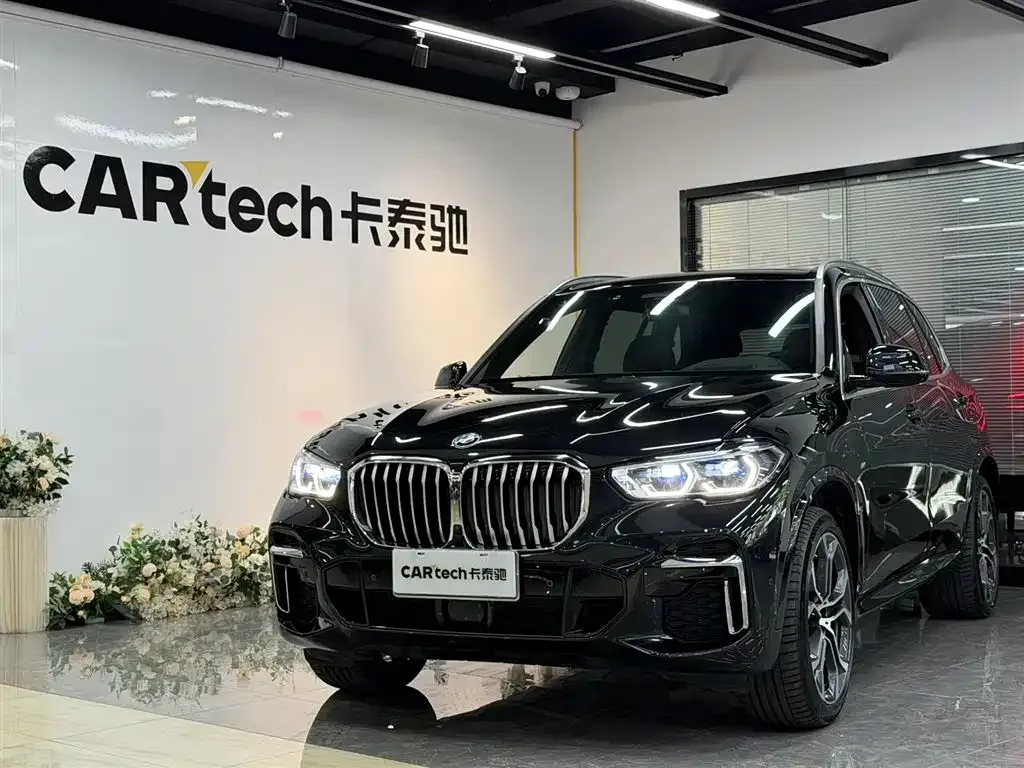 BMW X5 — фото 1