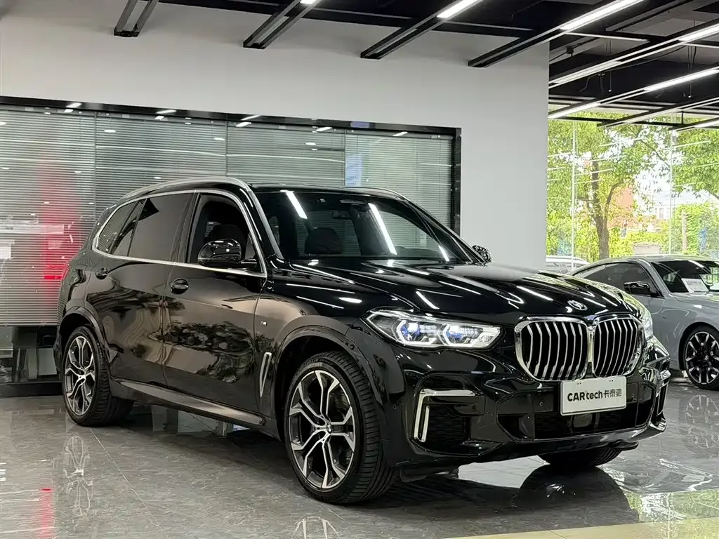 BMW X5 — фото 10