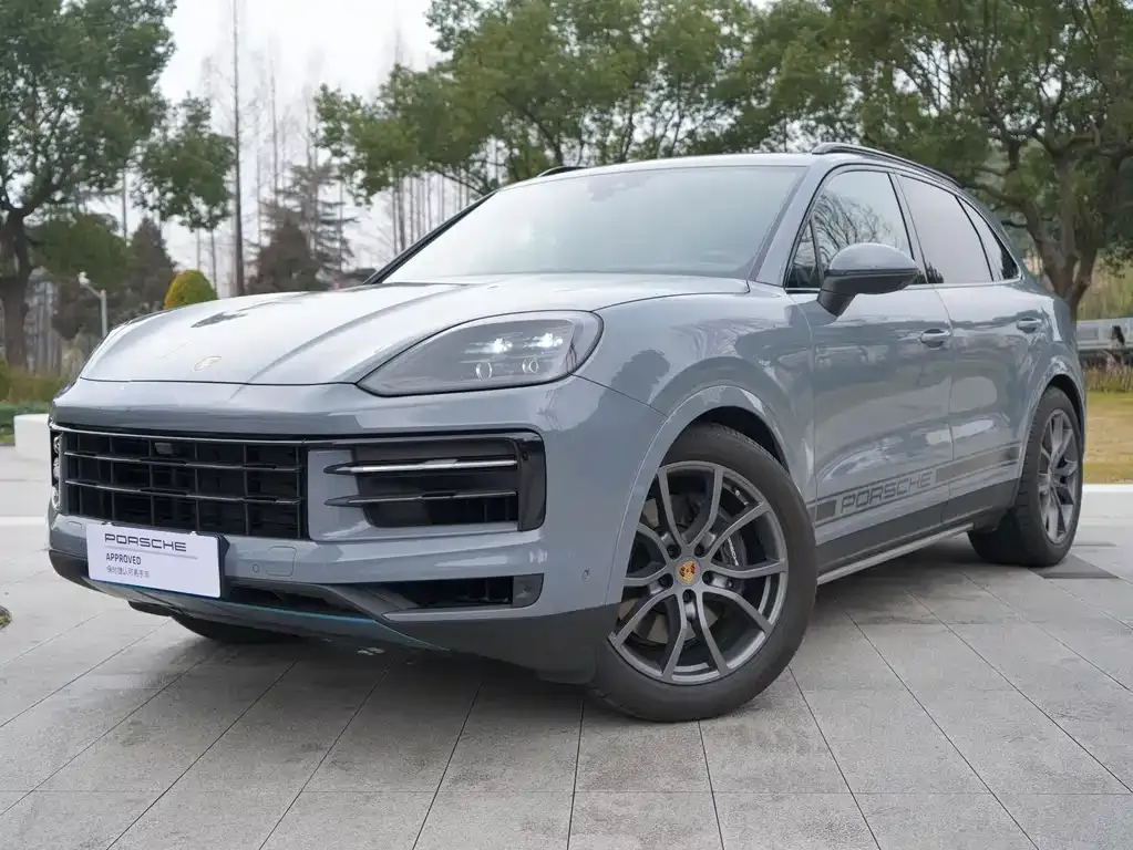 Porsche Cayenne — фото 1