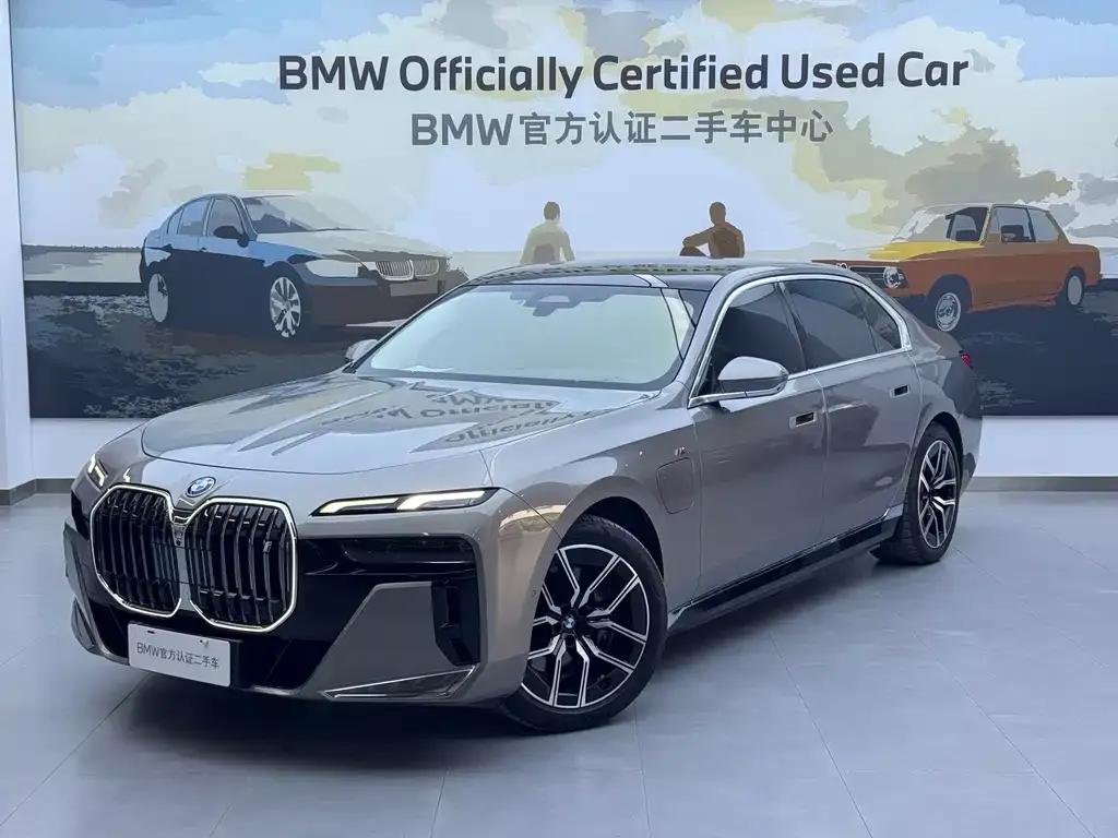 BMW i7 — фото 3