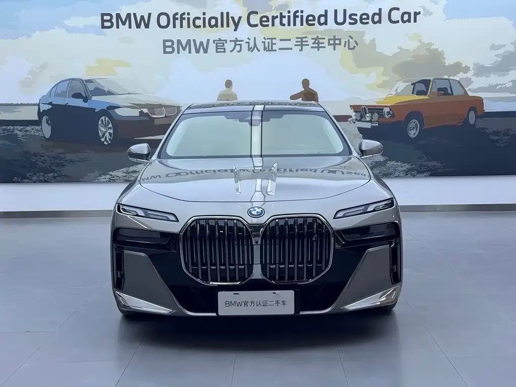 BMW i7 — фото 7
