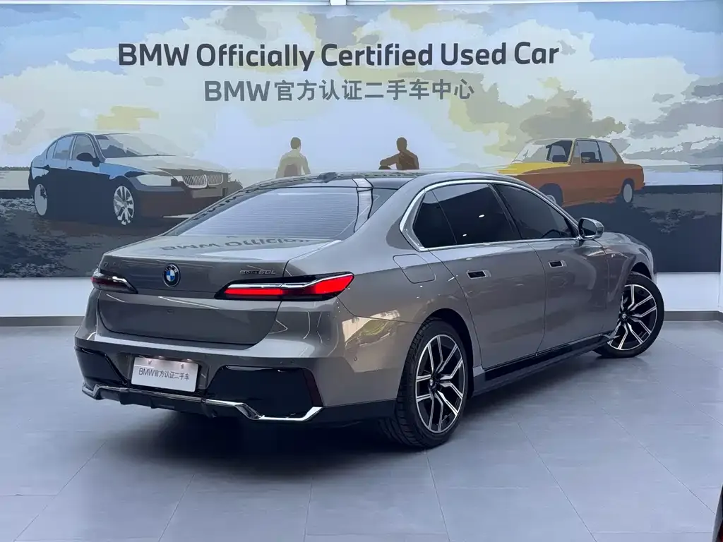 BMW i7 — фото 4