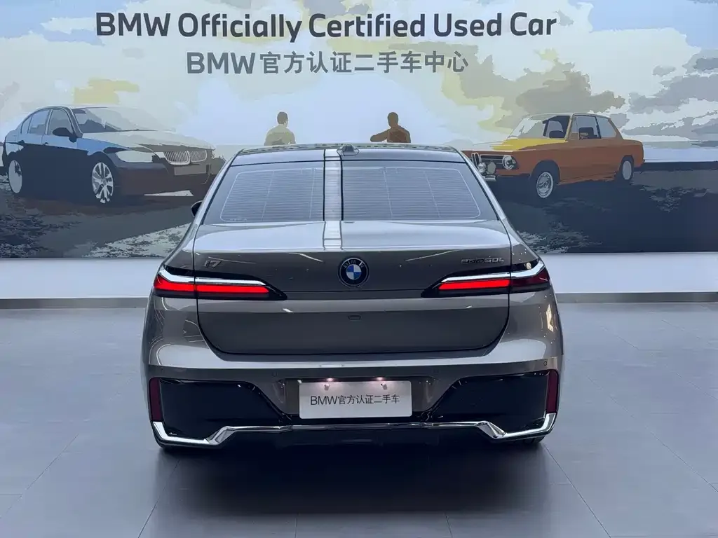 BMW i7 — фото 6
