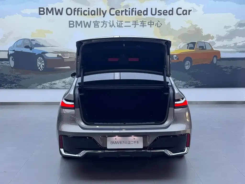 BMW i7 — фото 2