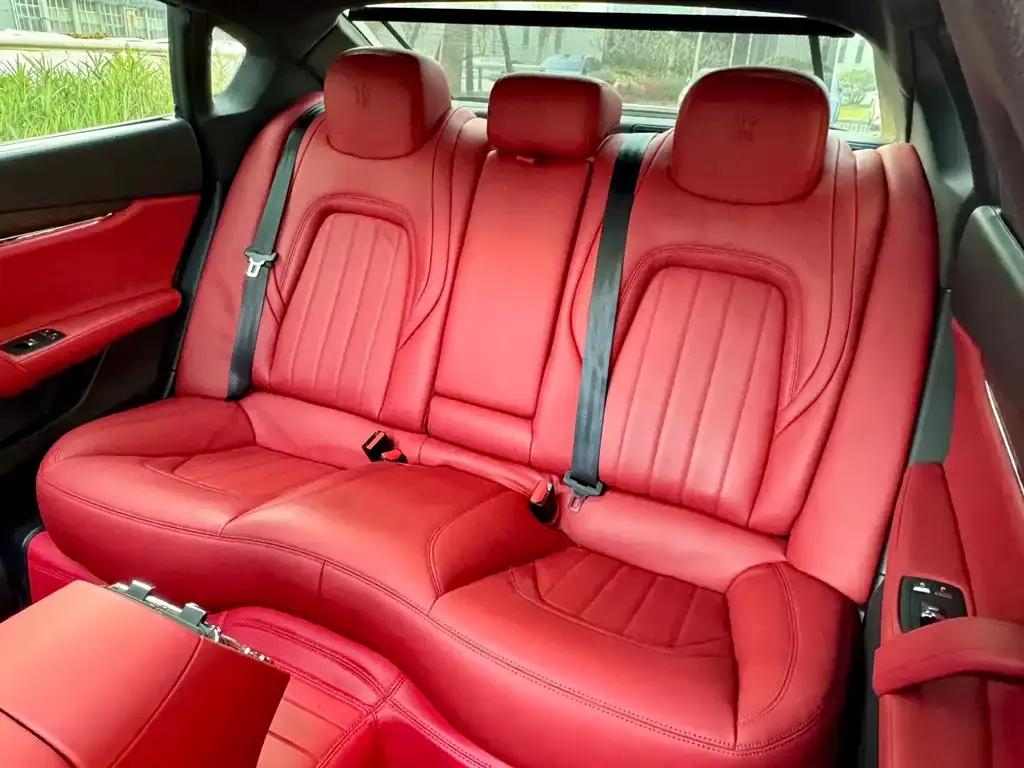 Maserati Quattroporte — фото 4