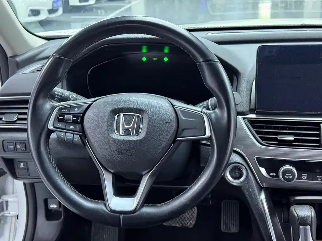 Honda Accord — фото 4