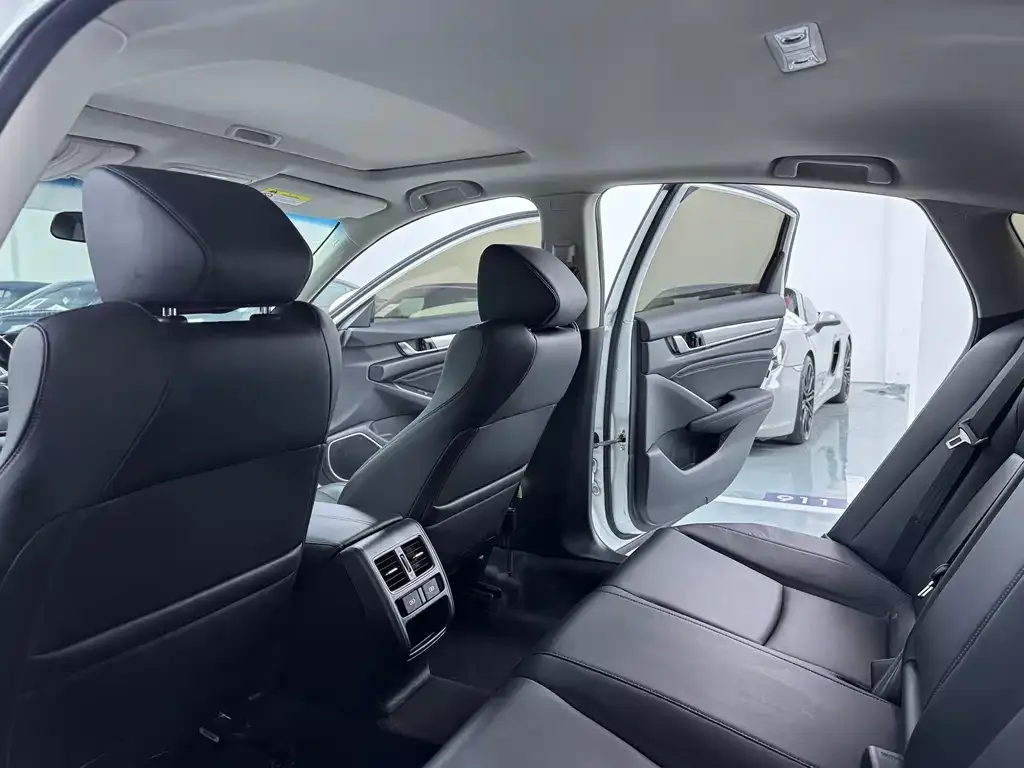 Honda Accord — фото 2