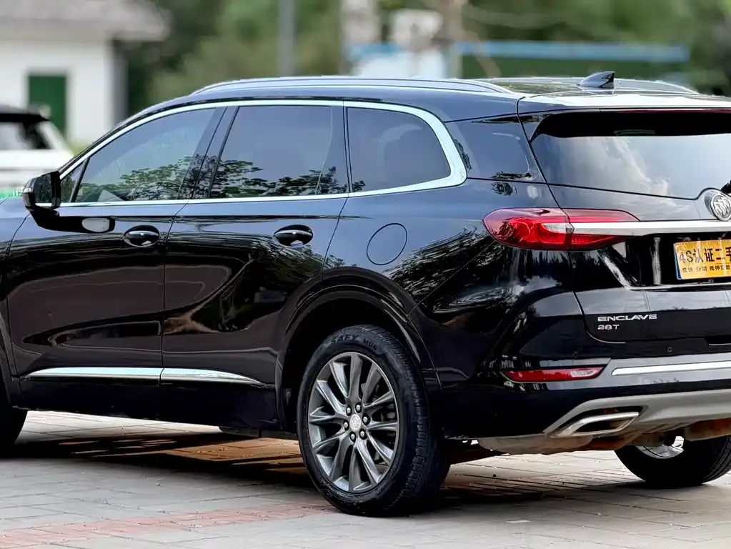 Buick Enclave — фото 7