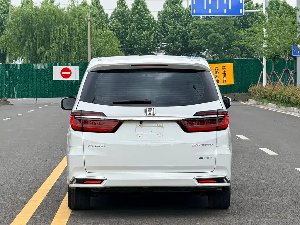 Honda Odyssey — фото 5