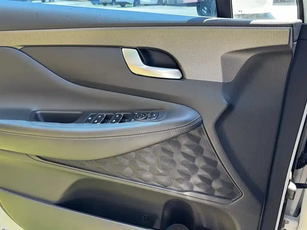 Hyundai Santa Fe — фото 4