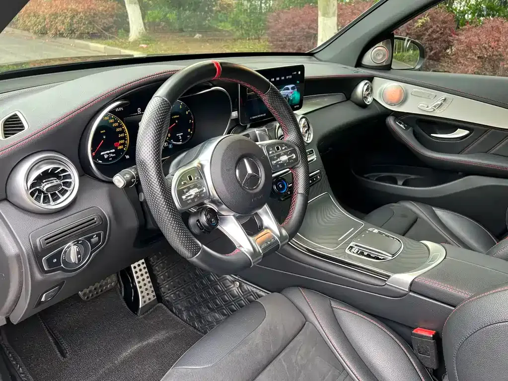 Mercedes-Benz GLC AMG — фото 7