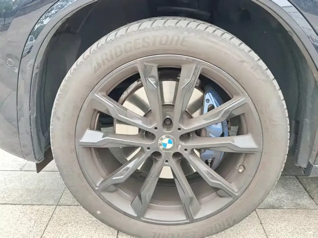 BMW X4 — фото 9