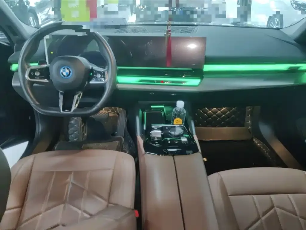 BMW i5 — фото 7