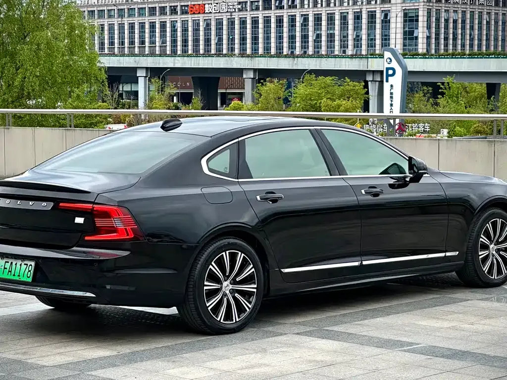 Volvo S90 PHEV — фото 8