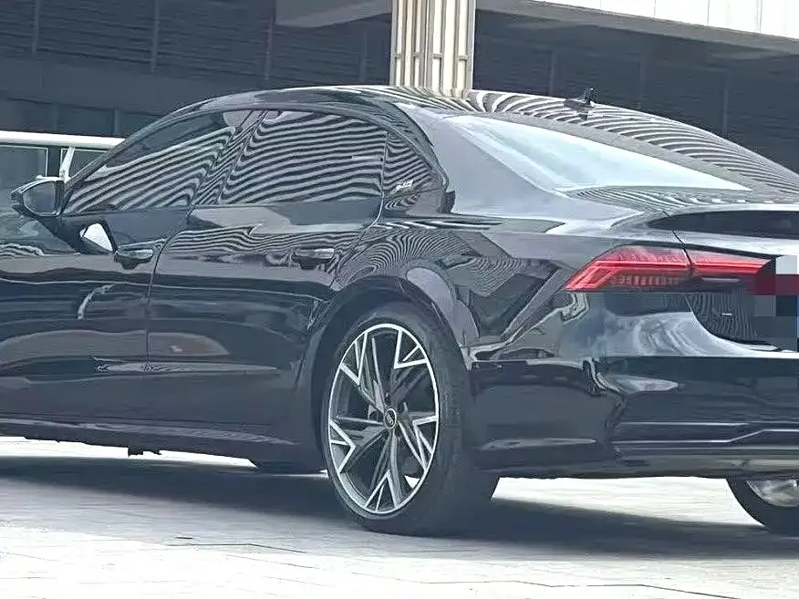Audi A7L — фото 3