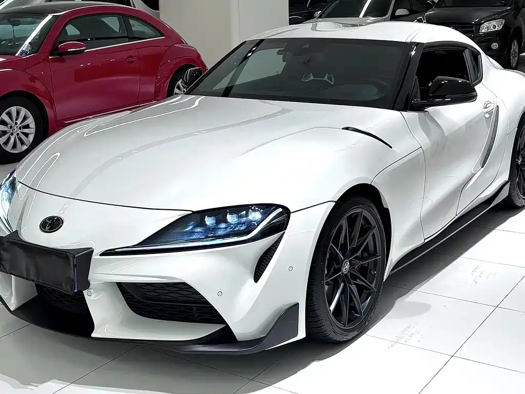 Toyota Supra — фото 1