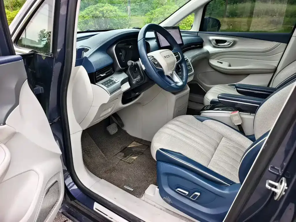 Roewe iMAX8 — фото 3