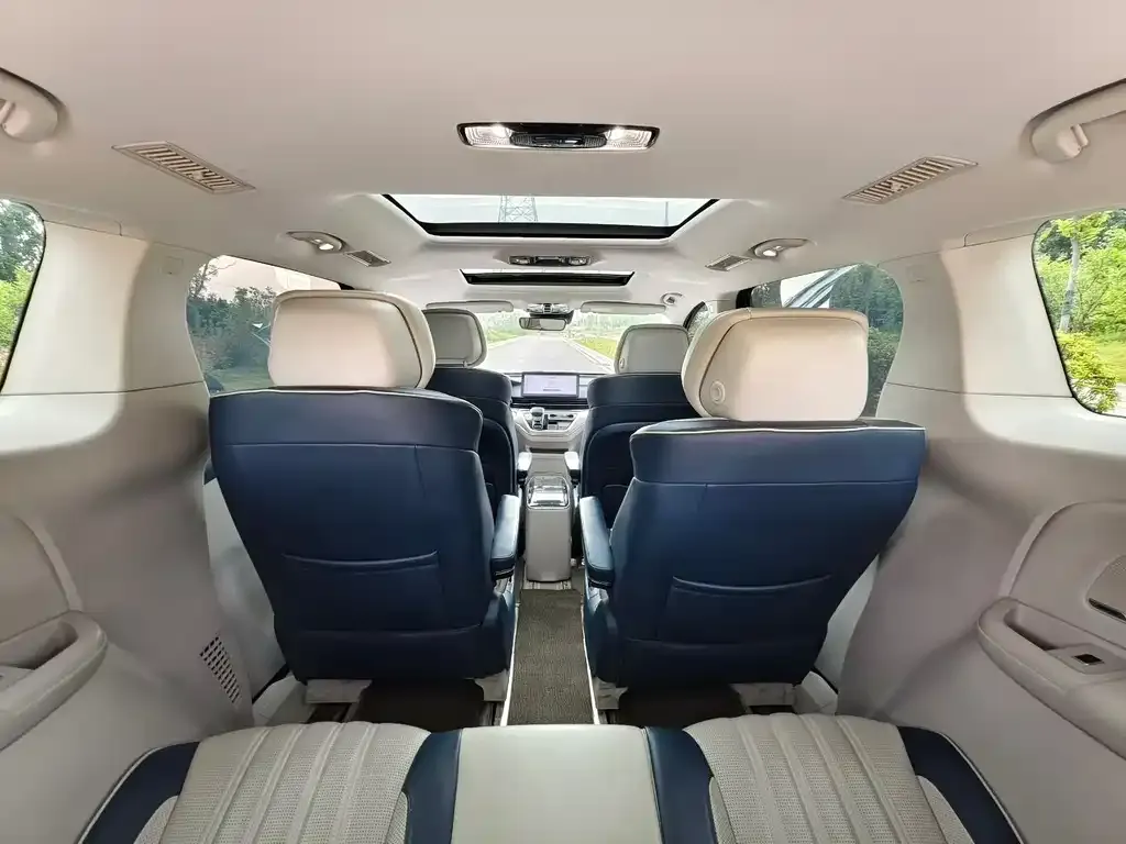 Roewe iMAX8 — фото 4