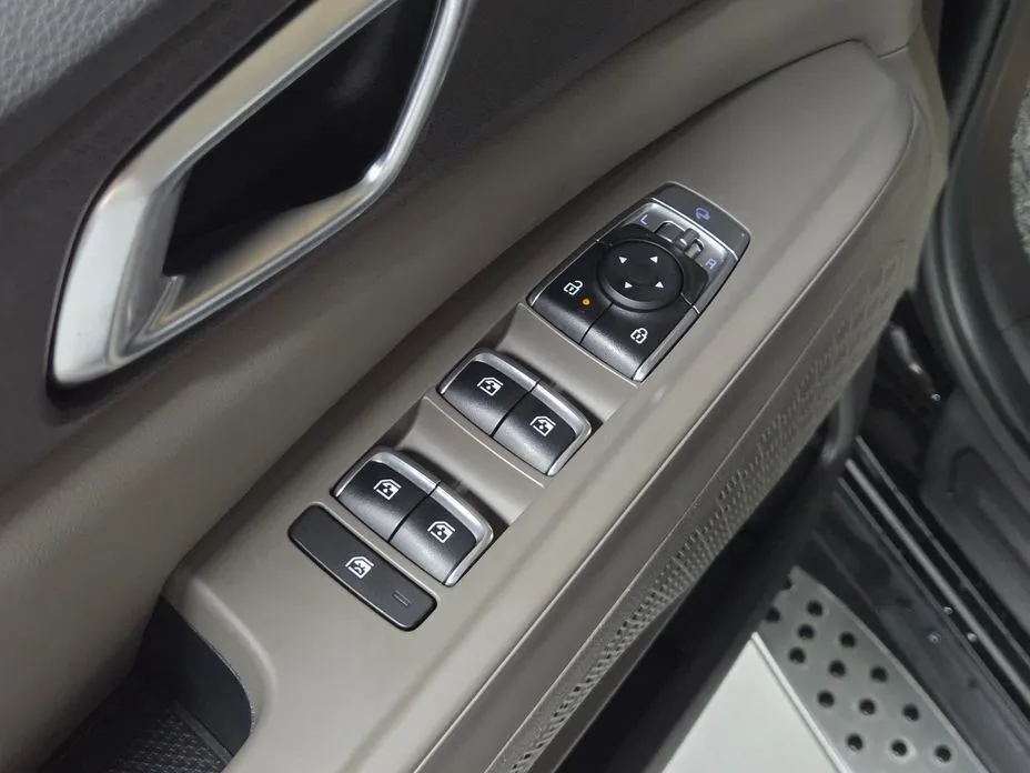 Kia Carnival — фото 10