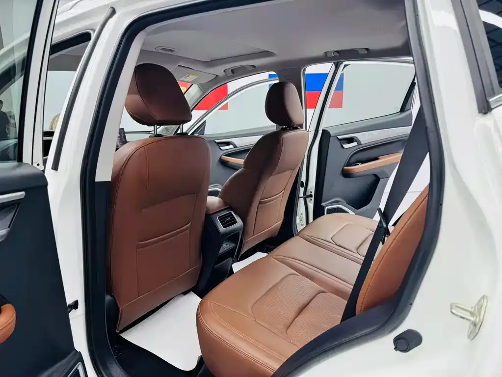 Geely Vision X6 — фото 9