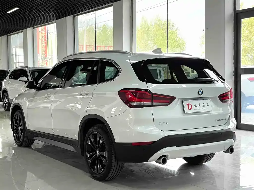 BMW X1 — фото 5