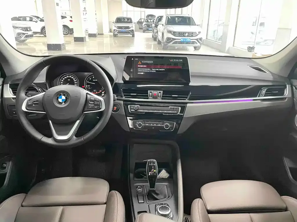 BMW X1 — фото 10