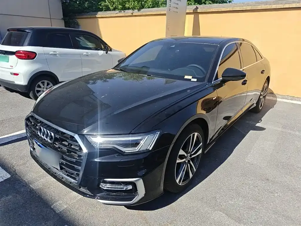Audi A6L — фото 1