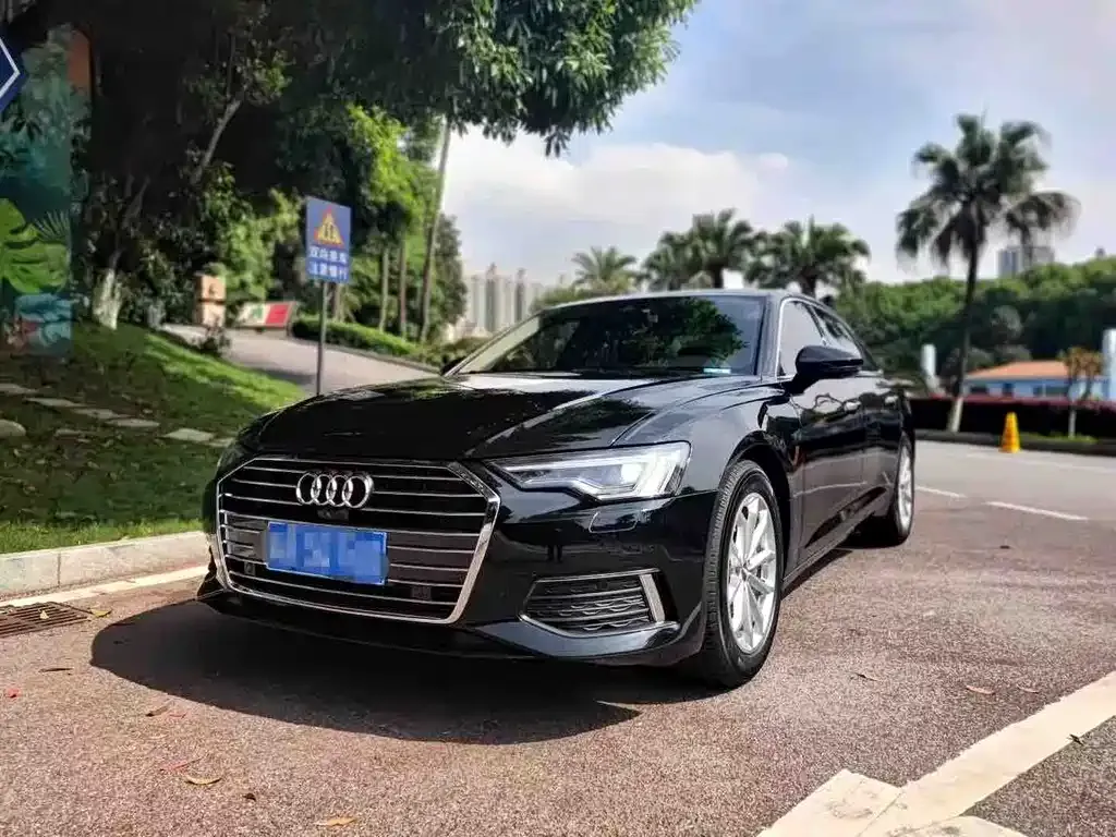 Audi A6L — фото 1